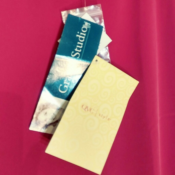 Susan Graver QVC Red Short Sleeve Blouse Size M - Picture 6 of 6